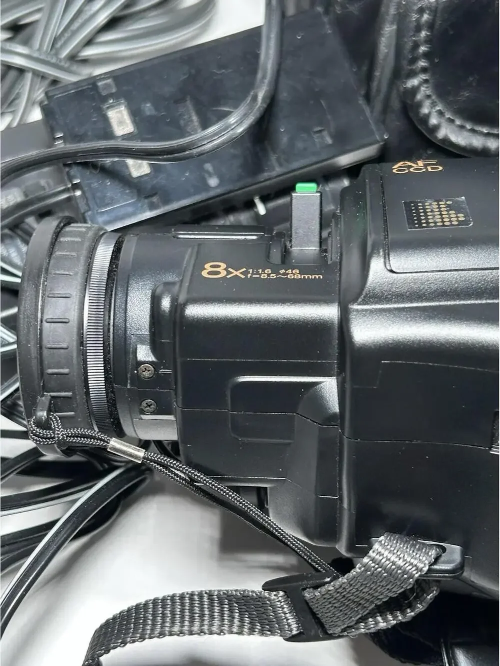 Sony CCD-F201 Handycam Camcorder With Charger And CPC Case Untested/for Repair